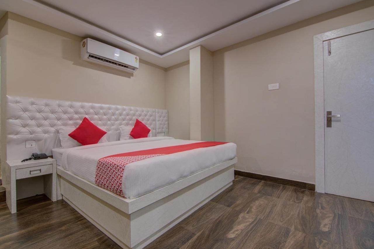 מלון ג'משדפור Oyo 12736 Skylawn מראה חיצוני תמונה